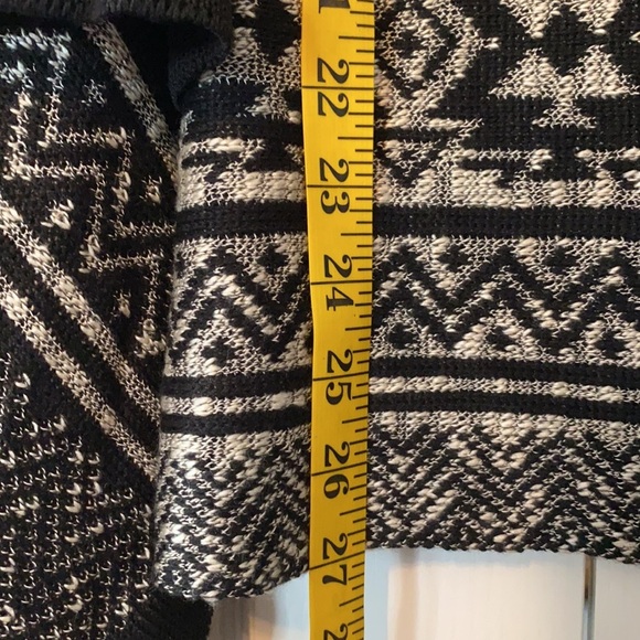 Woman’s Open Kimono Poncho Geography Print Size Medium - Picture 4 of 9